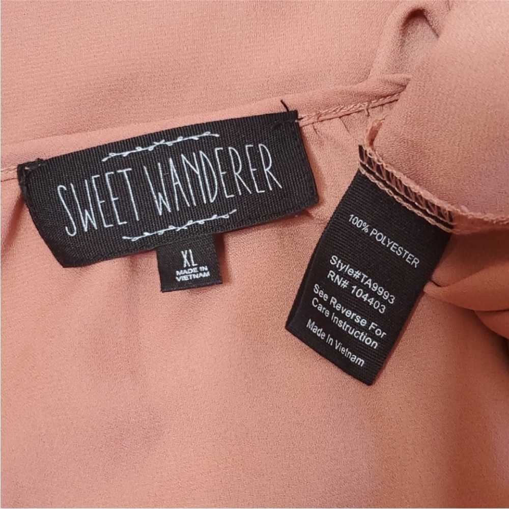 Sweet Wanderer Tie Neck Top